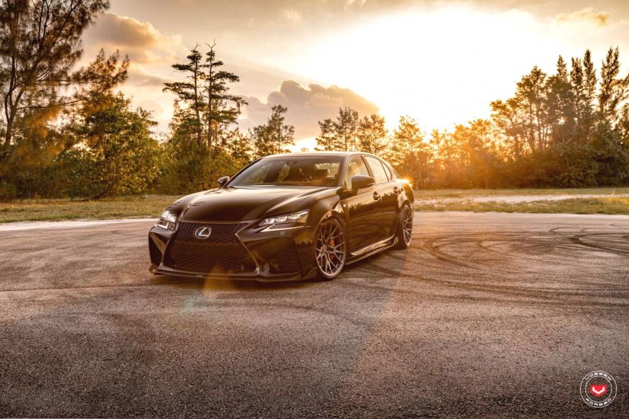  Lexus GS F on Vossen Wheels (M-X3) 2019 года  (фото 20 из 25)
